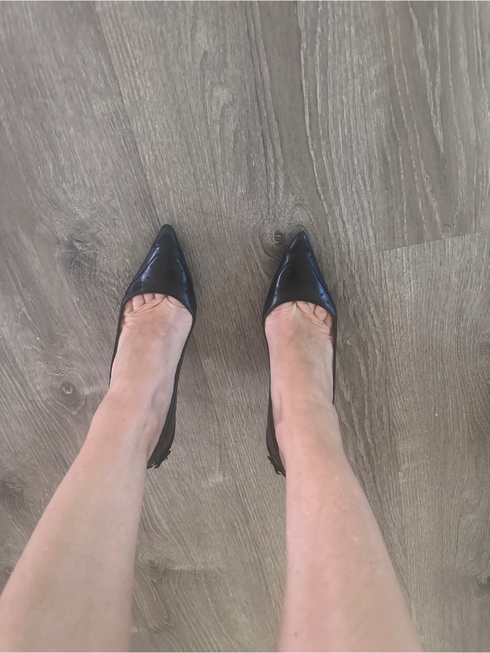 Gucci Black Pointed Toe High Heels with Silver double G - Picture 2 of 6